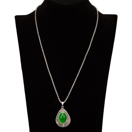 Collana con pendente, verde 8