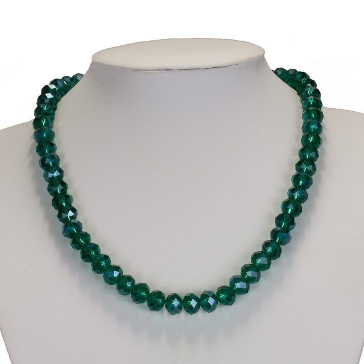 Collana con perle di vetro molato, verde
