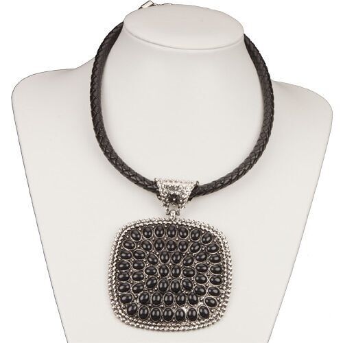 Collana con pendente grande, argento/nero