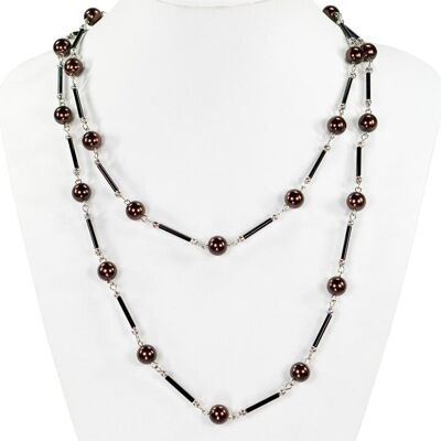 Collana lunga di perle, marroni