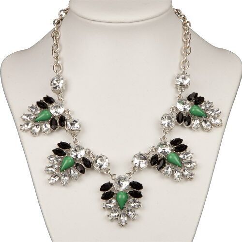 Modische Collierkette