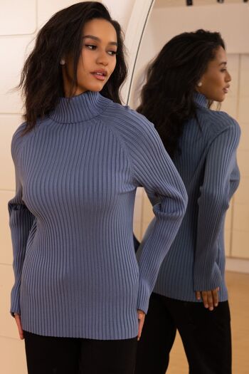 Pull en maille  à col roulé avec manches longues , coupe régular 4