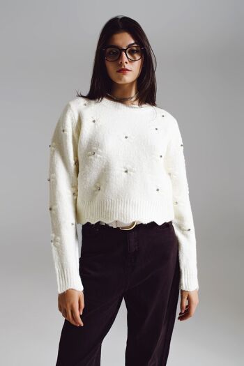 Pull avec fleurs tricotées et strass ornés de couleur crème 6