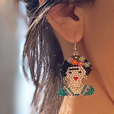 Frida pearl earrings