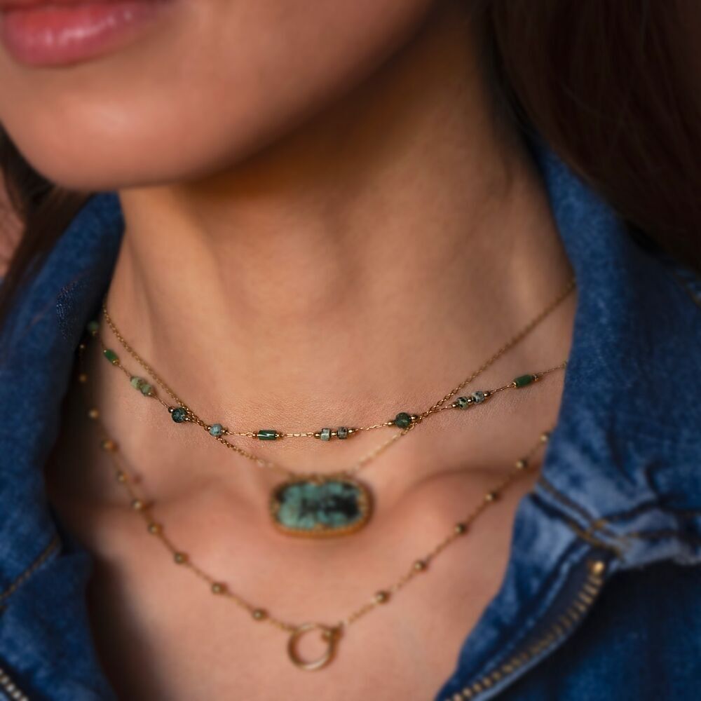 Meglanie-Halskette – zylindrische und runde Natursteine