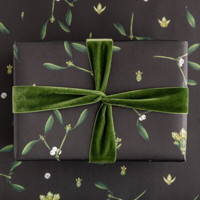 Mistletoe - Black - Gift Wrap