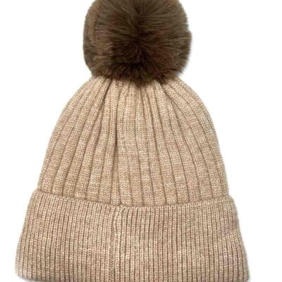 Pom-pom hats with woolen lining inside