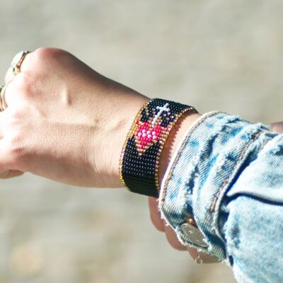 Bracciale a forma di cuore con perline nere