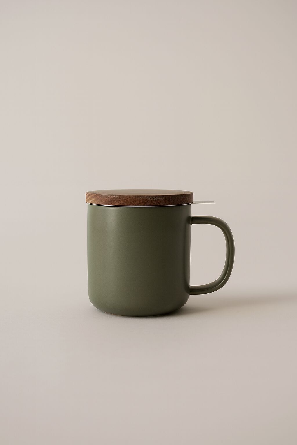 Teekanne aus khakifarbenem Steingut mit Deckel aus Akazienholz, 300 ml, JULIET