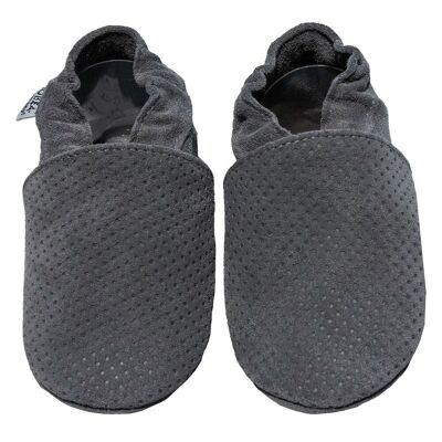 Zapatos infantiles gofrados gris.