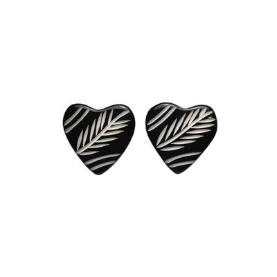 Aretes con forma de corazón grabados en resina negra