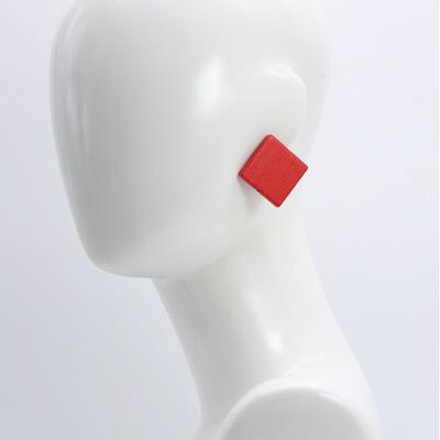 Wooden 3 cm squares clip on earrings - Red
