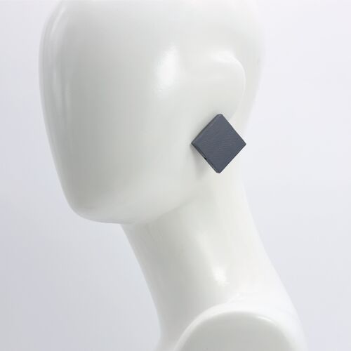 Wooden 3 cm squares clip on earrings - Grey