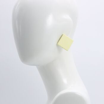 Boucles d'oreilles clips en bois carrés de 3 cm - Crème