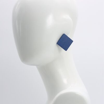 Wooden 3 cm squares clip on earrings - Panton Classic Blue