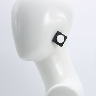 2 cm wooden disks on 3cm wooden squares clip on earrings - Black/White