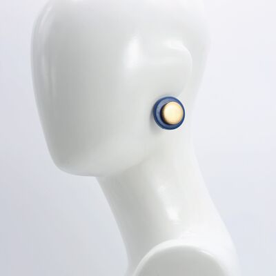 Two layer of wooden disks clip on earrings - Pantone Classic Blue/Gold