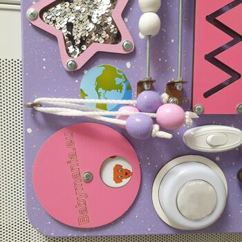 Planche d'activités Montessori Babymania Galaxy Panneau Sensoriel Violet 3