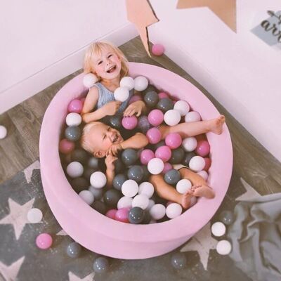 100x40 swimming pool with 200 Babymania balls