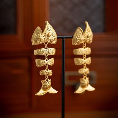 Gold-Plated Chunky Fish Bone Earrings: Vintage-Inspired Statement Piece