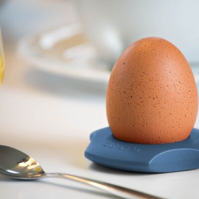 Cregg / blue / egg topper