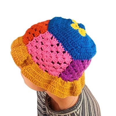 Sombrero de cubo de ganchillo tejido a mano multicolor Granny Square