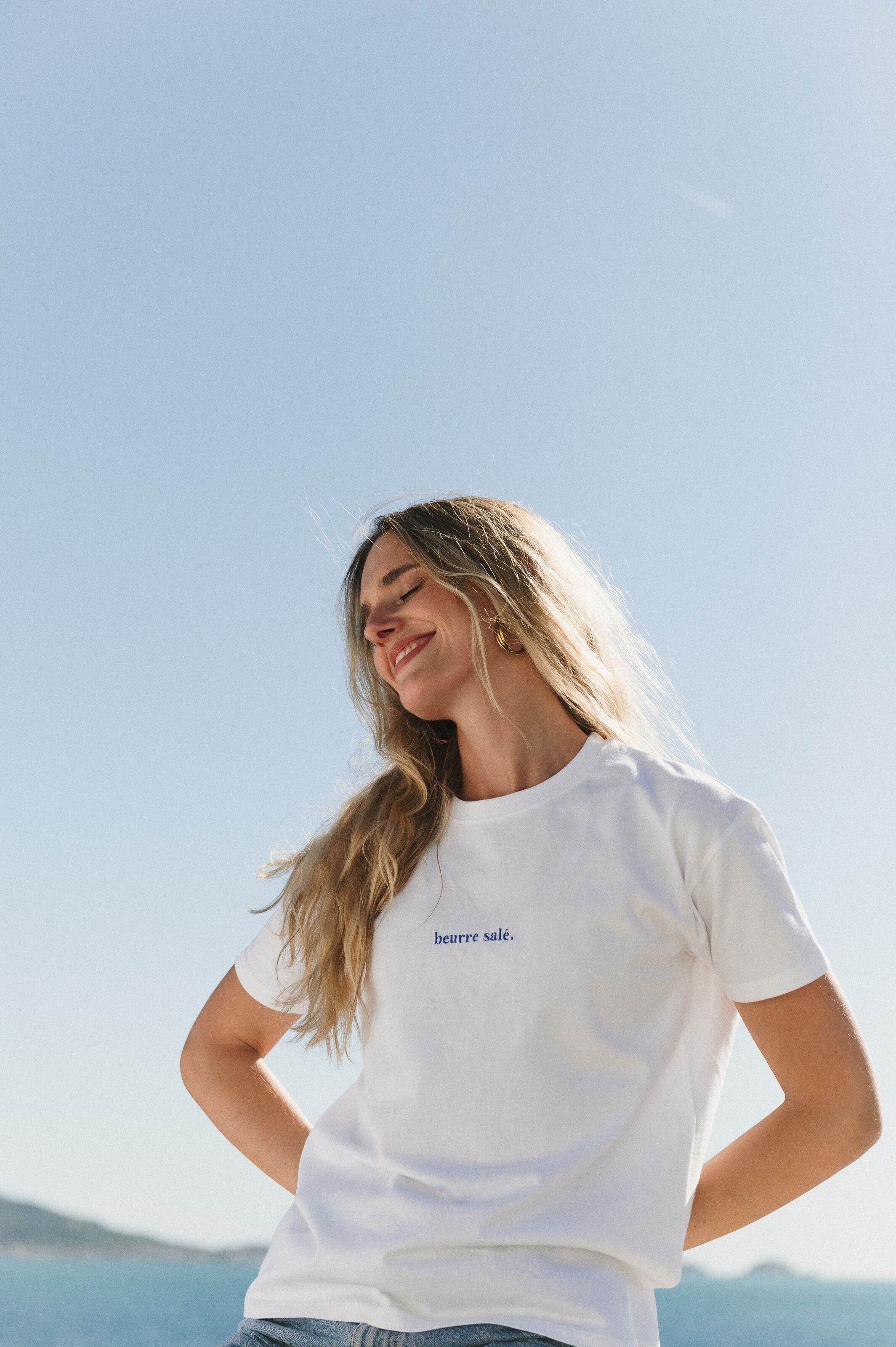 Camiseta bordada con mantequilla salada