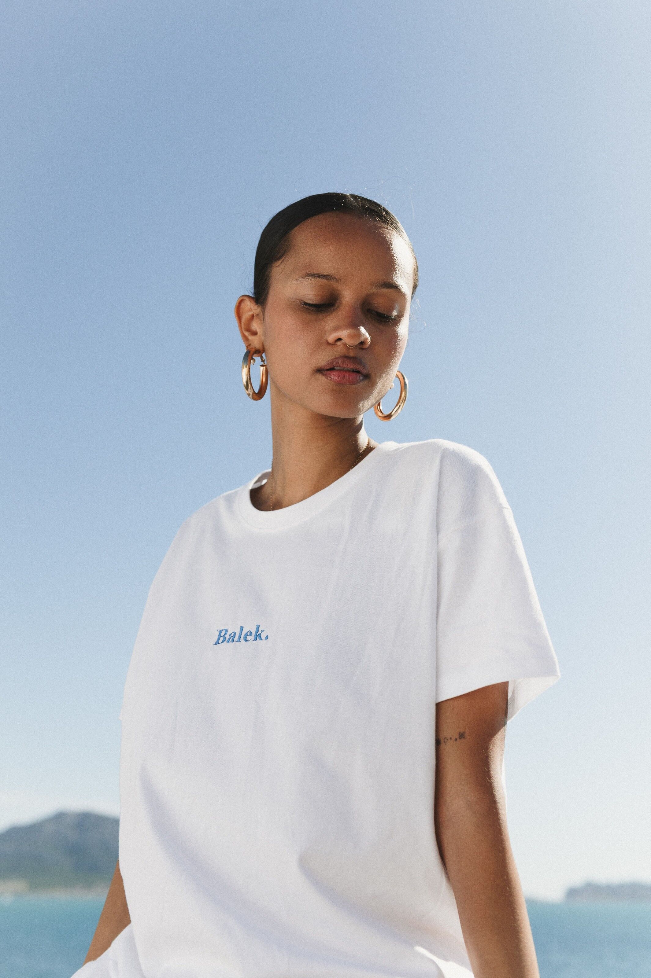 Camiseta Balek unisex bordada