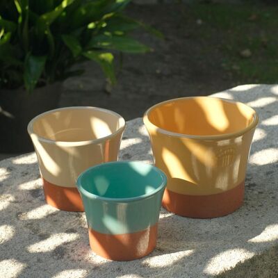 Medium Tan Yellow Clay Planter