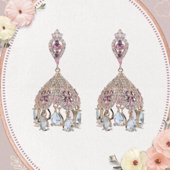 Boucles d'oreilles en plaqué or et zircone inspirées de la cloche à vent du palais royal français 3