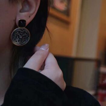 Boucles d'oreilles pendantes en onyx noir au look vintage avec motifs creux ronds MOP - Or vermeil 6