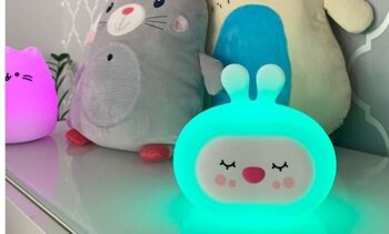 Luce notturna con suoni bianchi en silicone morbido GIOsleepy Bunny 7