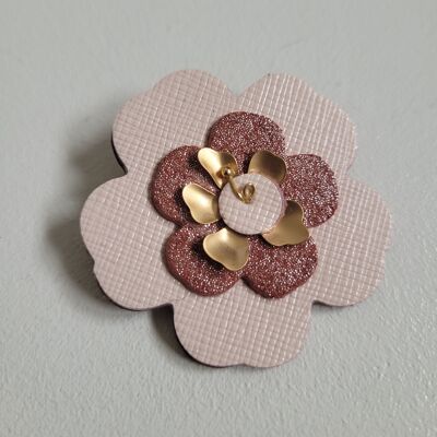 Maxi flower brooch in recycled leather and gold plated in light pink color women's accessory jewelry
