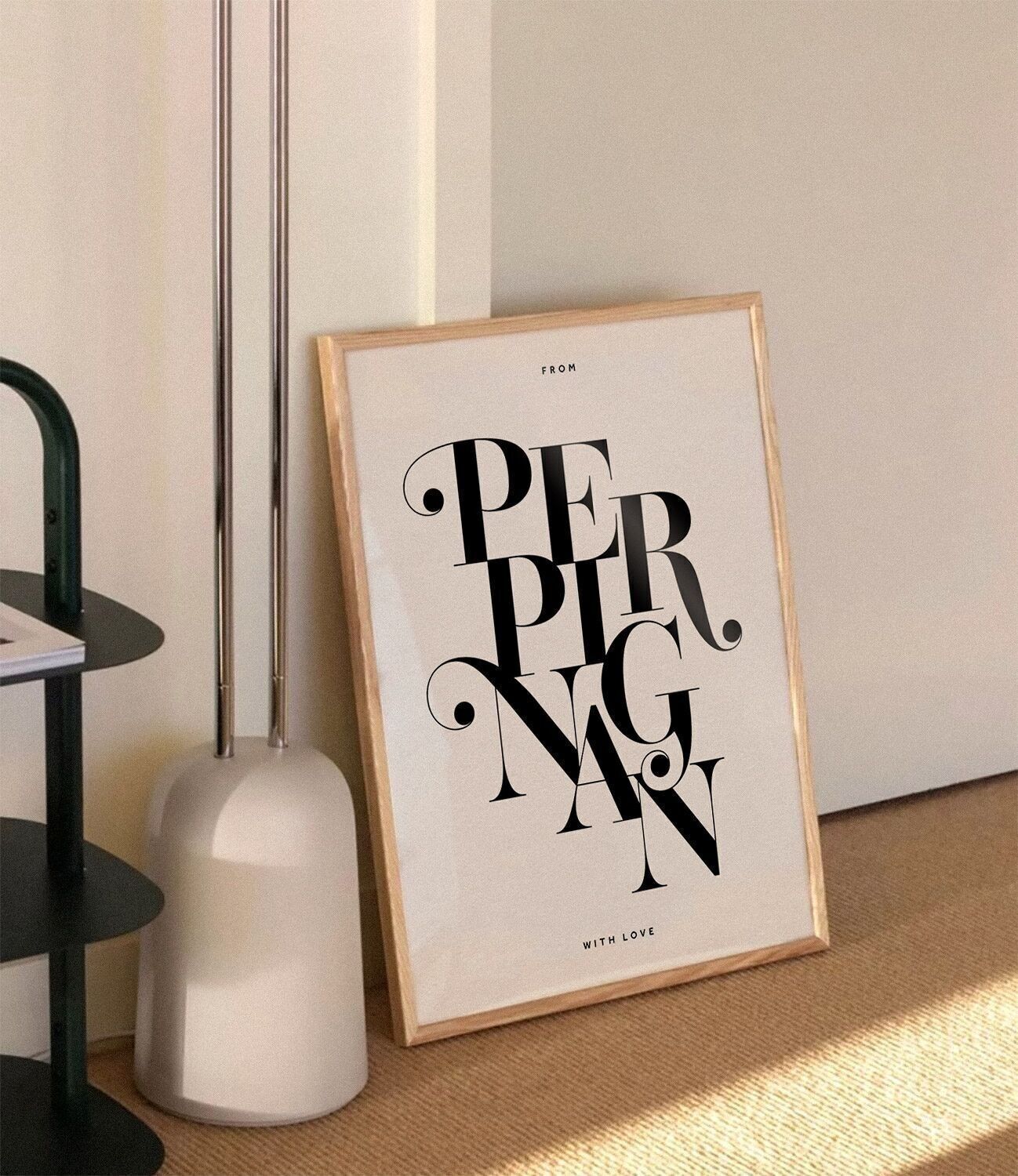 Mit Liebe aus Perpignan | Grafisches Poster