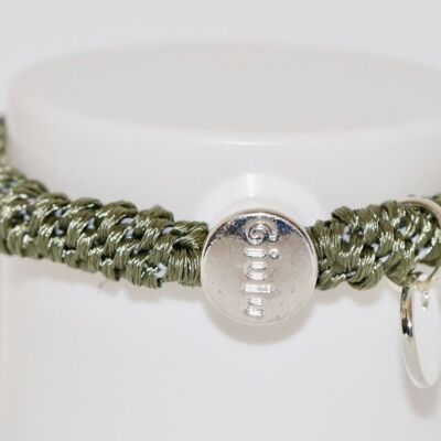 Hair tie with silver in olive