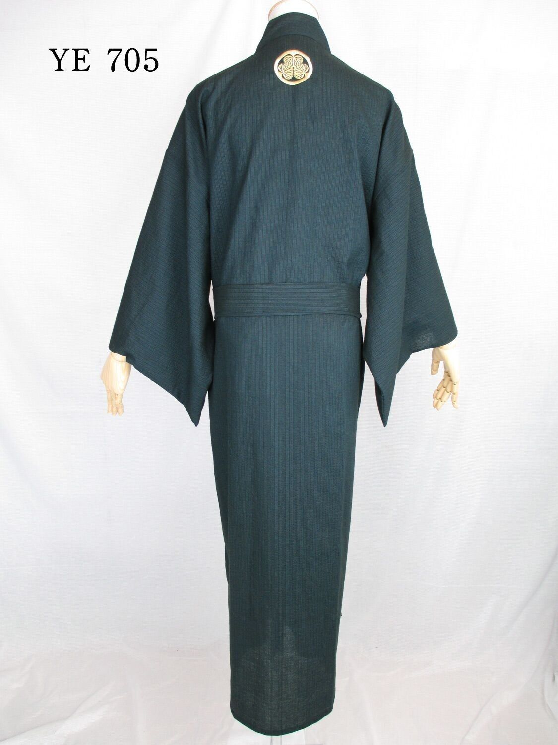 Yukata – japanischer Kimono aus 100 % Baumwolle mit Kamon-Muster