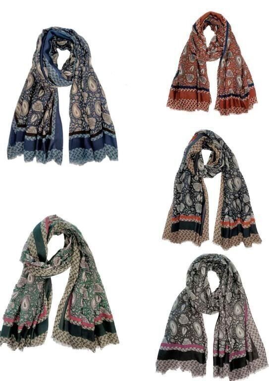 Sciarpa in cotone colorato, piacevole al tatto e morbida da donna