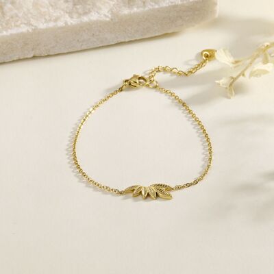 Chain bracelet with flower