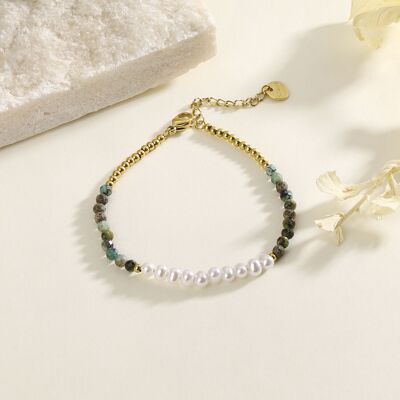 Bracelet chaîne avec perle et pierres vertes