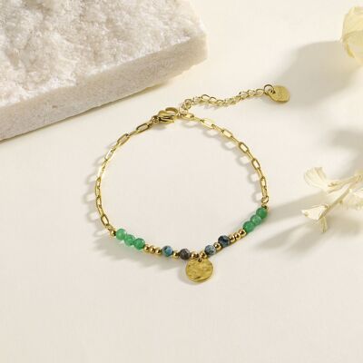 Golden chain bracelet with green stones and hammered pendant
