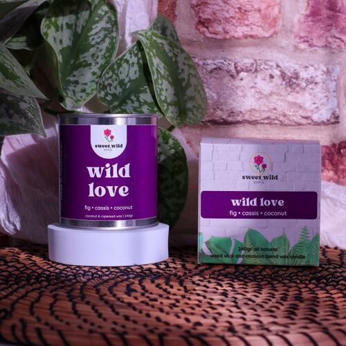 Candle Wild Love - fig • cassis • coconut