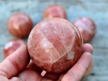 Sphère de calcite rose (3-5 pièces), 1 kg de calcite rose (55 mm - 60 mm) 5