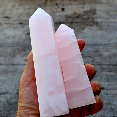 Cristal de obelisco de mangano calcita rosa (200 g - 400 g)