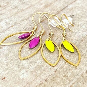 Boucles d'oreilles pétale émaillées 2