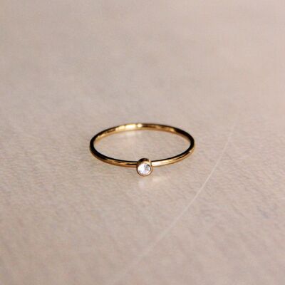 Bague minimaliste en acier mini zircone – couleur champagne/or