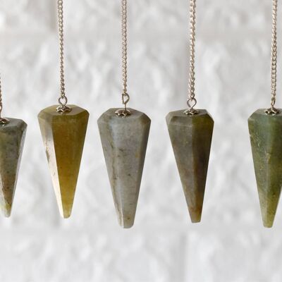 Green Aventurine Pendulum, Crystal Pendulum (Cleansing and Stress Relief)