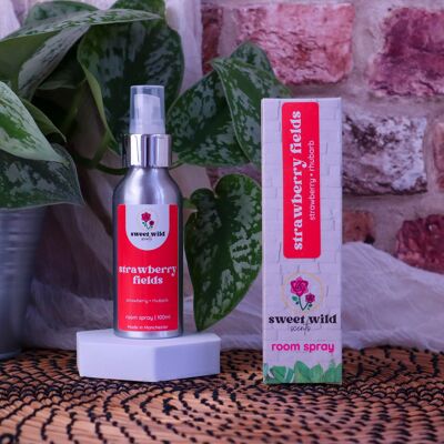 Spray de habitación y ropa de cama Strawberry Fields - fresa • ruibarbo