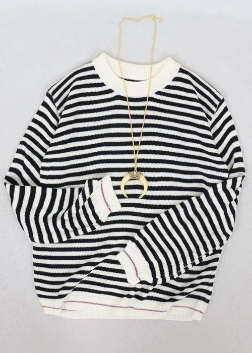 Horizontal Striped Knitted Round Collar Sweater-Black