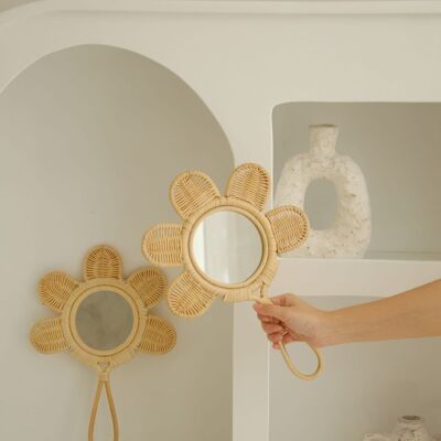 Specchio vintage a forma di margherita