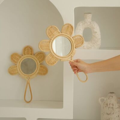 Specchio vintage a forma di margherita